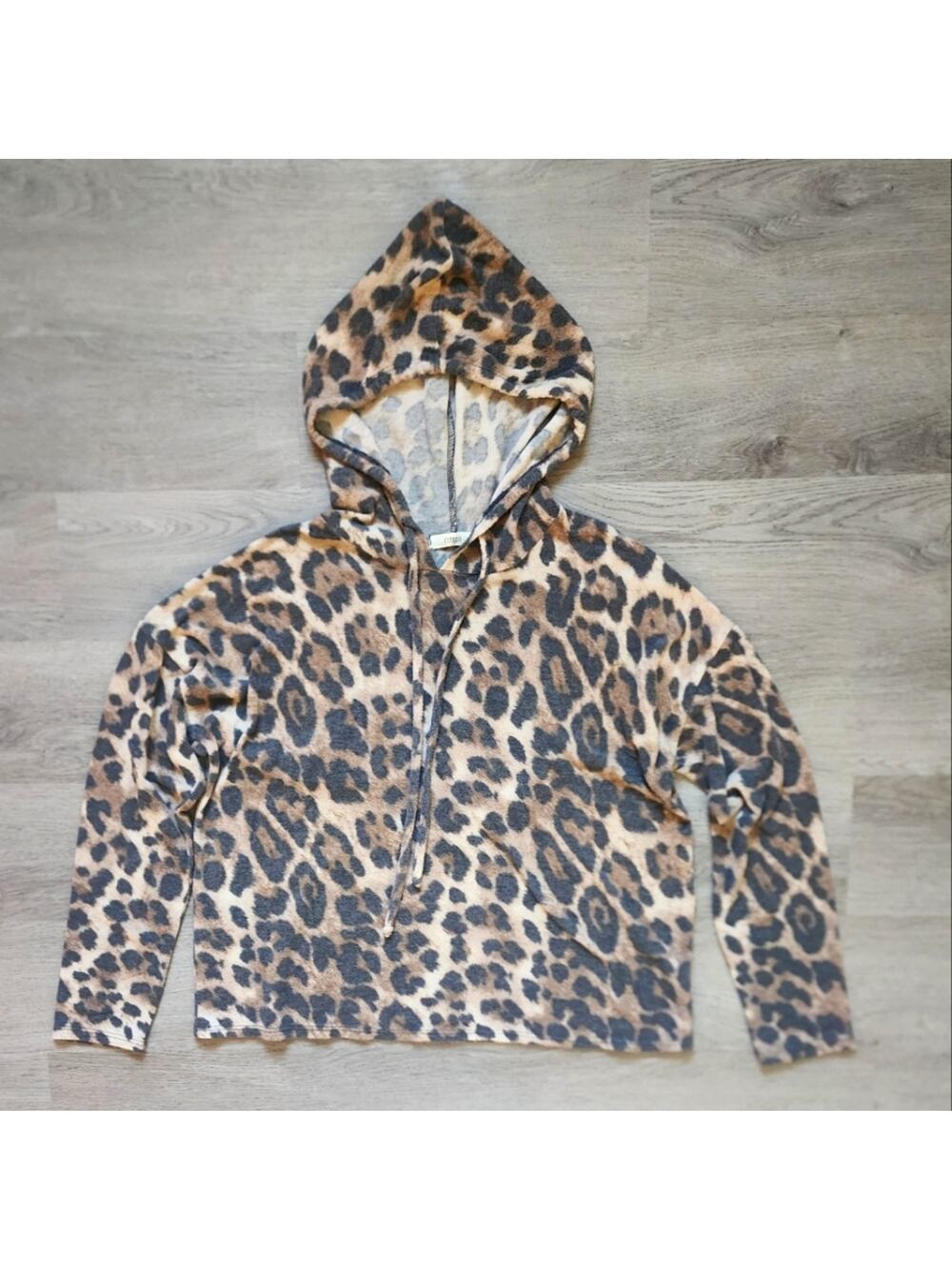 Cherish Women's Animal Print Long Sleeve Pullover Crop Hooded Sweatshirt Small S